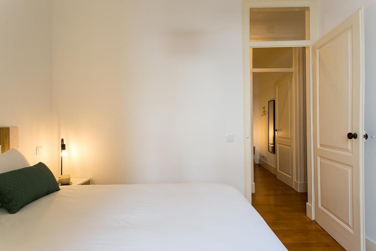 Lovelystay - Cozy 3Bdr Apartment In Estrela ลิสบอน ภายนอก รูปภาพ