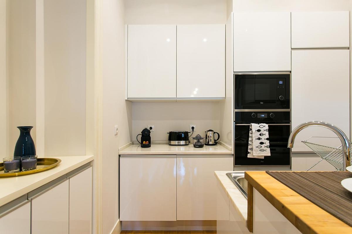 Lovelystay - Cozy 3Bdr Apartment In Estrela ลิสบอน ภายนอก รูปภาพ