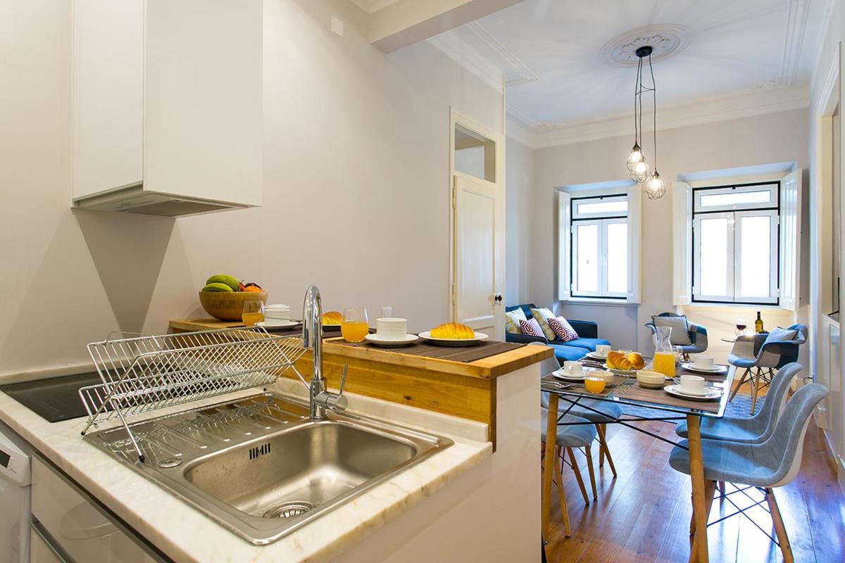 Lovelystay - Cozy 3Bdr Apartment In Estrela ลิสบอน ภายนอก รูปภาพ