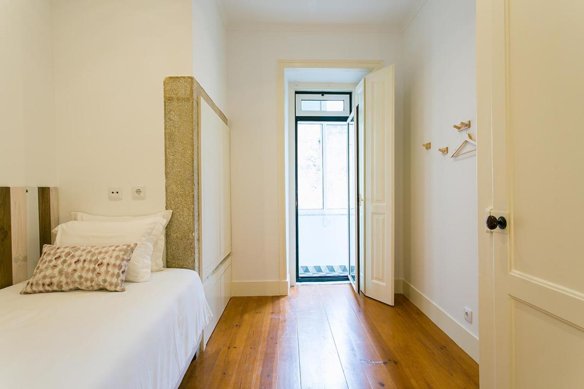 Lovelystay - Cozy 3Bdr Apartment In Estrela ลิสบอน ภายนอก รูปภาพ